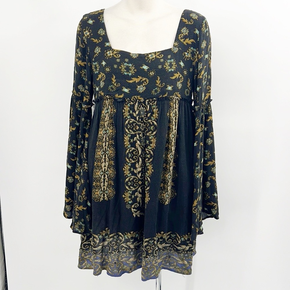 Free People Baby Doll Long Bell Sleeve Tunic Dress size Small Black Floral